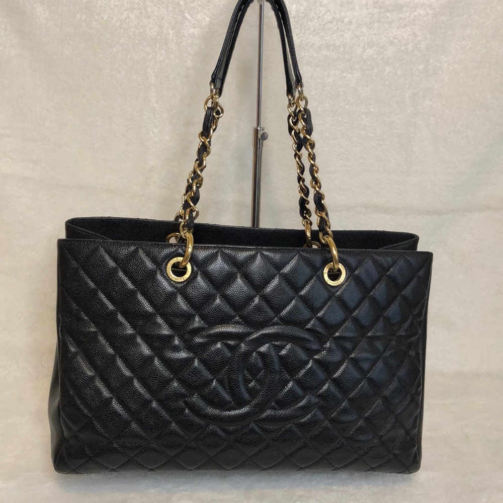 AUTHENTIC CHANEL Caviar XL Grand Shopping Tote